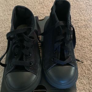 Black high top converse